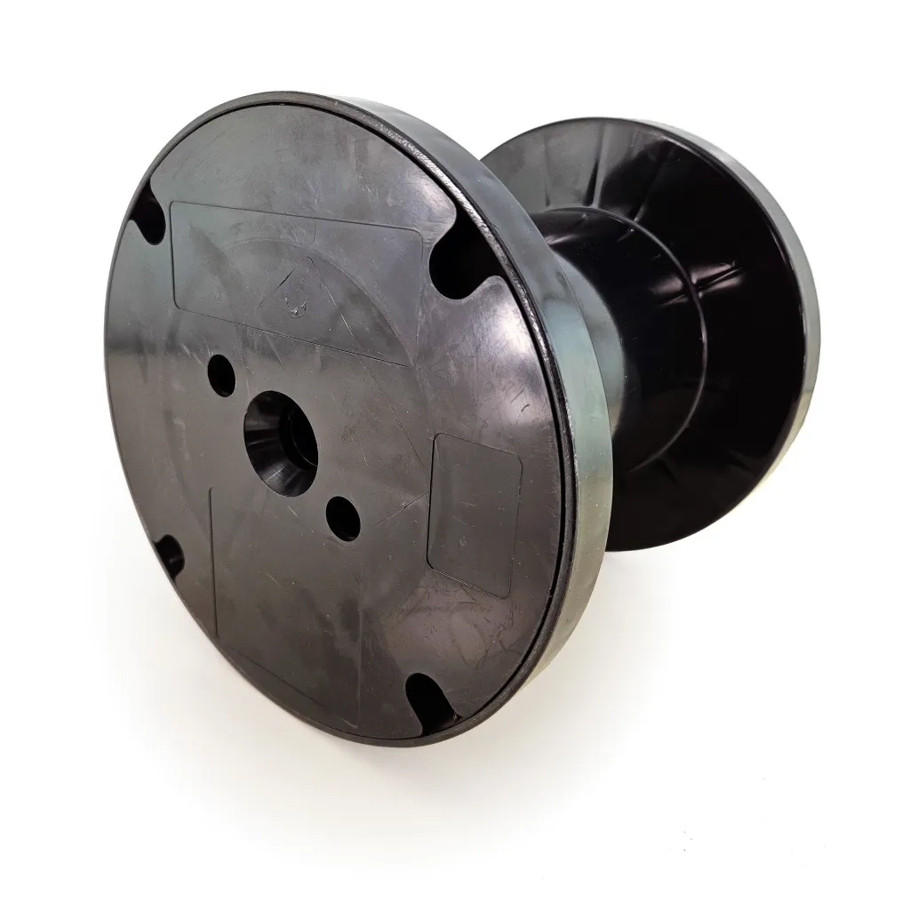 Reel P  7.9 x 4.9 x 6.3 x 0.9 K200 B.webp