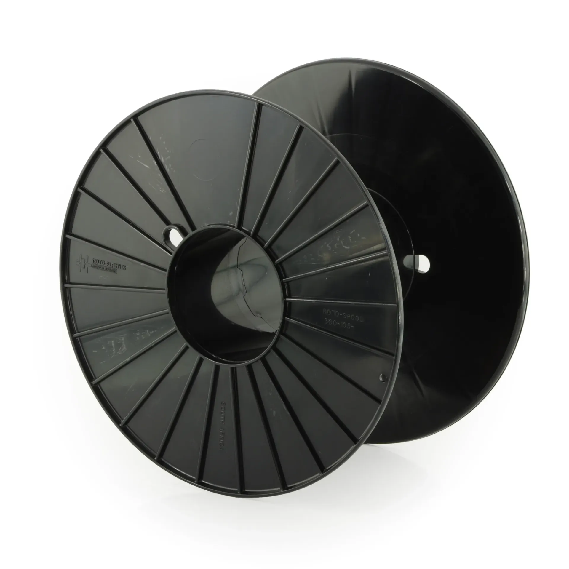 Reel M 11.8" x 4.1" x 7.0" x 3.9"