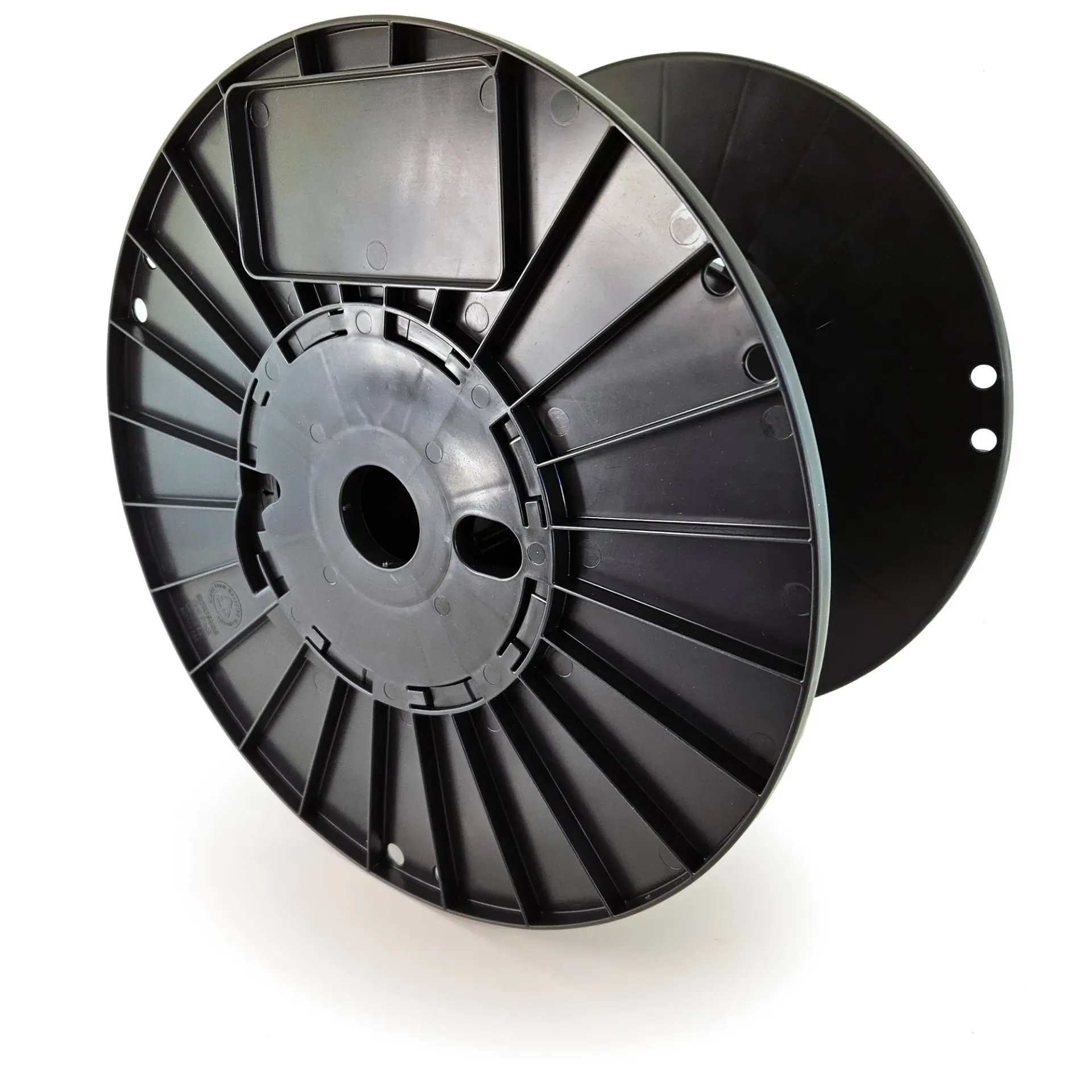 Reel M 13.8" x 6.3" x 7.9" x 1.6" FlatPack